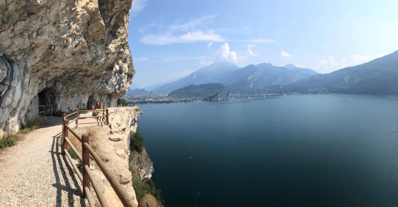 North Lake Riva Apartment, Steps From The Garda Lake Eksteriør bilde