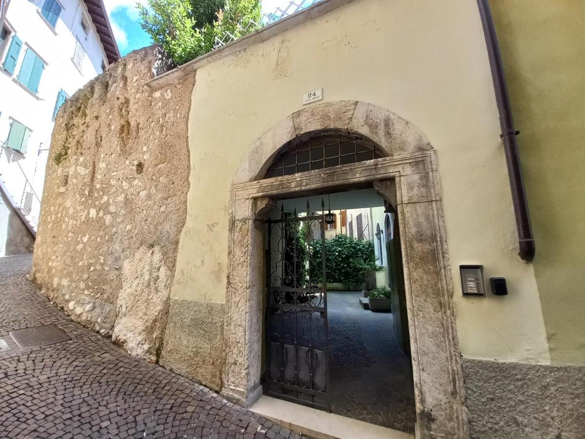 North Lake Riva Apartment, Steps From The Garda Lake Eksteriør bilde