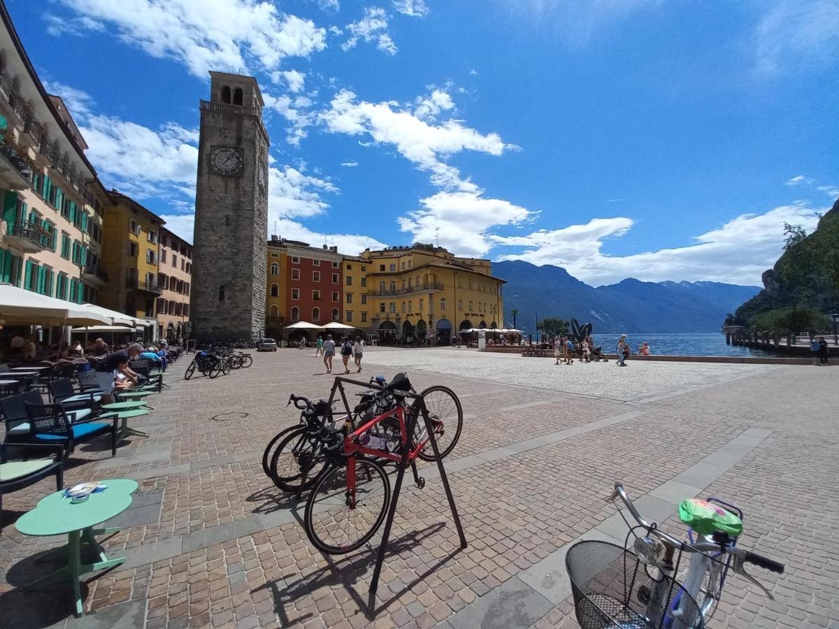 North Lake Riva Apartment, Steps From The Garda Lake Eksteriør bilde